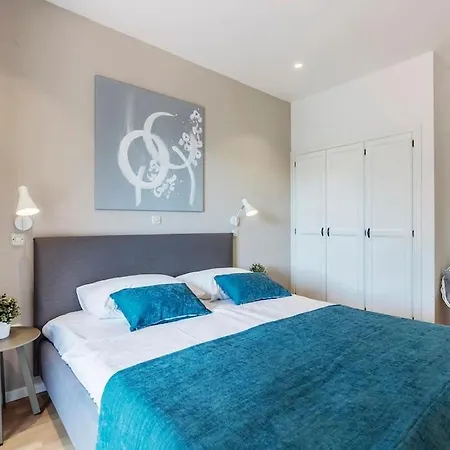 Apartamento Zulijani A6 *