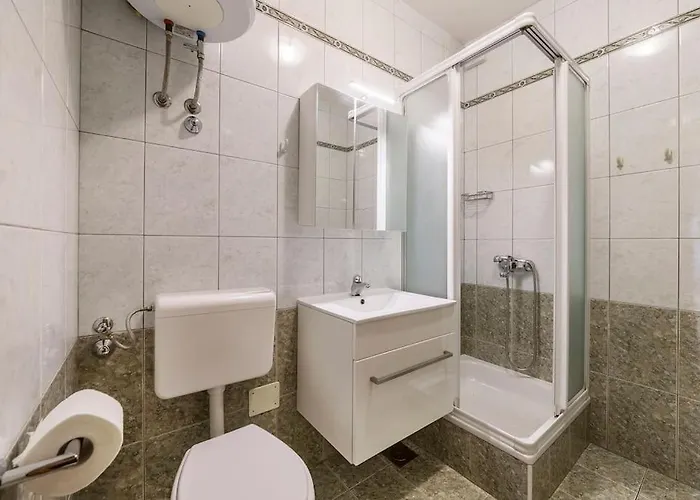 Zulijani A6 * Rabac